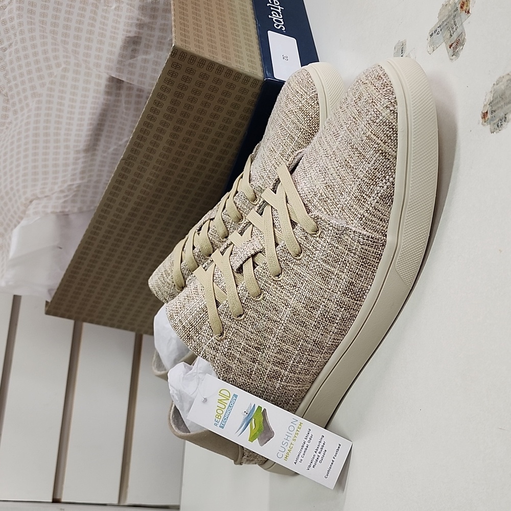Baretraps Beige Tan Textured Liam Sneakers Size 11.5